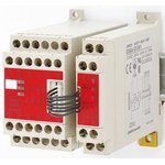 Omron G9SA-301 AC100-240 — Промышленное реле Omron G9SA-301 AC100-240